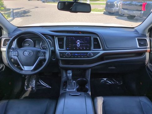 Used 2016 Toyota Highlander Limited FWD image 15