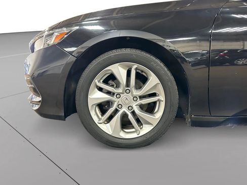 Used 2018 Honda Accord LX image 14