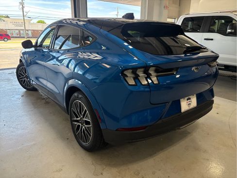 Used 2025 Ford Mustang Mach-E Premium AWD/4WD image 5