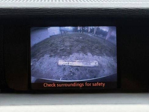 Used 2014 Toyota Sienna XLE image 21