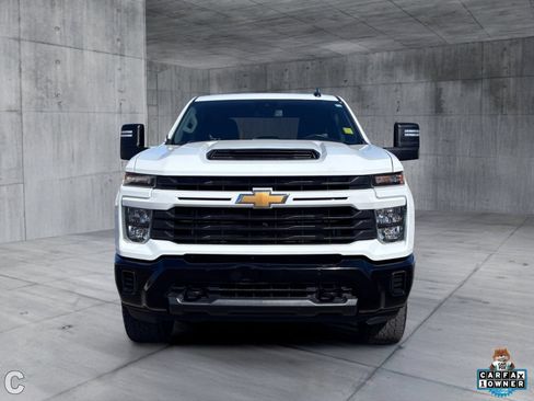 Used 2024 Chevrolet Silverado 2500 Custom w/ Custom Value Package AWD/4WD image 3