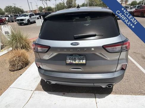 Used 2022 Ford Escape SE w/ SE Sport Appearance Package FWD image 4