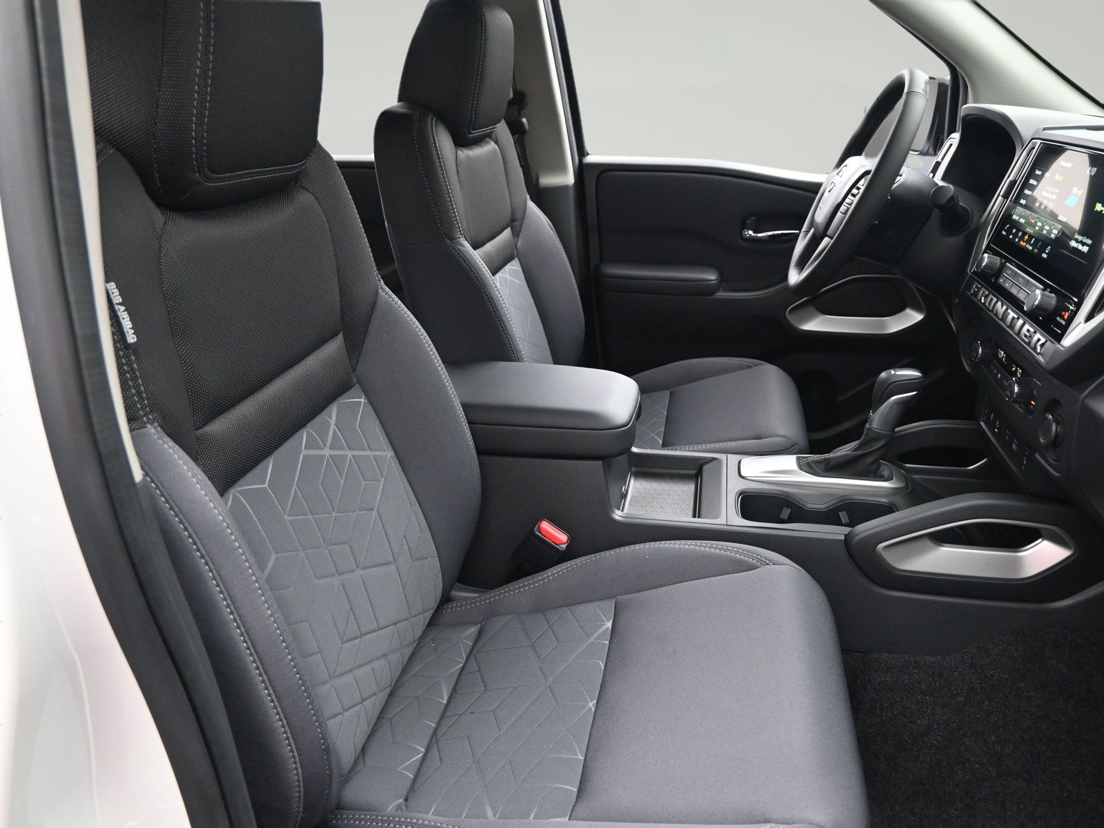 Certified 2025 Nissan Frontier SV w/ SV Convenience Package RWD image 14