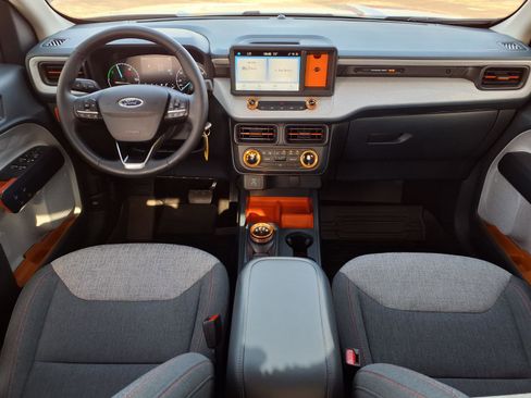 Used 2024 Ford Maverick XLT w/ XLT Luxury Package image 7