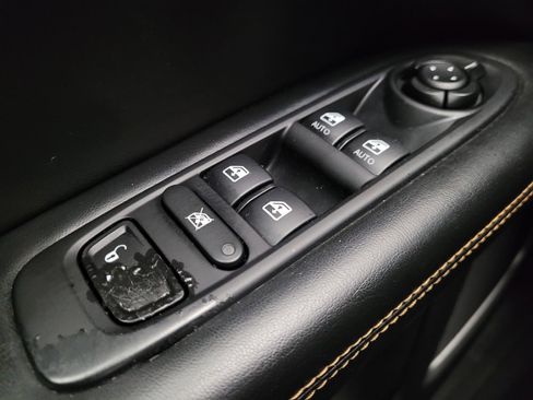 Used 2019 Jeep Compass Limited image 27