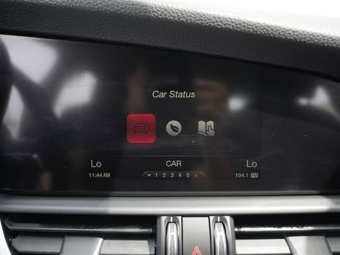 Used 2017 Alfa Romeo Giulia AWD image 54