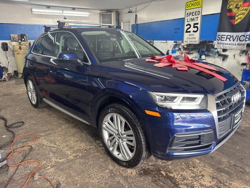 Used 2018 Audi Q5 2.0T Premium Plus w/ Premium Plus Package AWD/4WD image 4