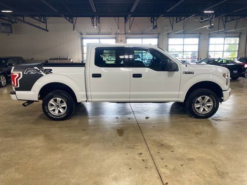 Used 2016 Ford F150 XLT image 4