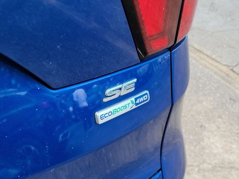 Used 2019 Ford Escape SE AWD/4WD image 8