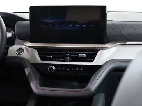 New 2026 Ford Explorer Active w/ Active Comfort Package AWD/4WD image 9