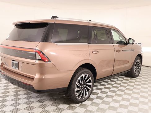 New 2026 Lincoln Navigator Black Label AWD/4WD image 22