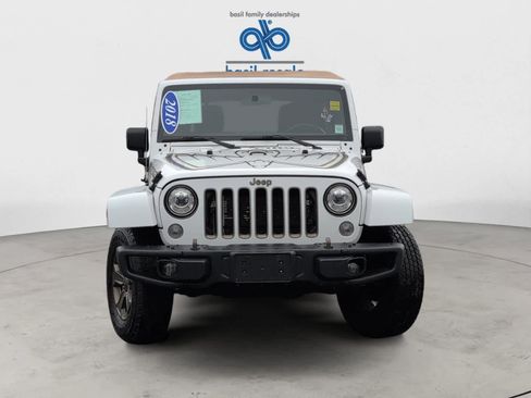 Used 2018 Jeep Wrangler Unlimited Sport image 13