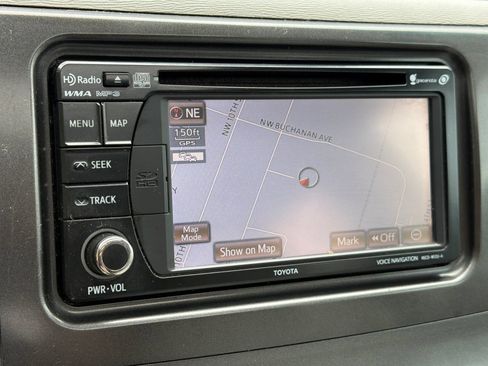 Used 2013 Toyota Sienna XLE AWD/4WD image 18