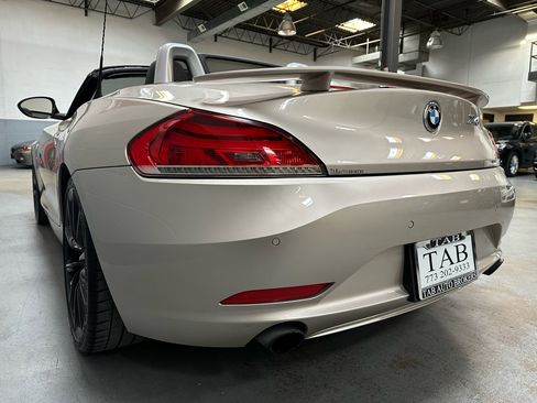 Used 2009 BMW Z4 sDrive35i image 5