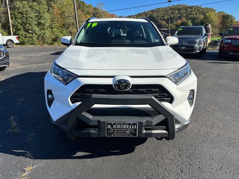 Used 2019 Toyota RAV4 XLE w/ Convenience Package image 2