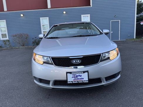 Used 2010 Kia Forte EX image 8
