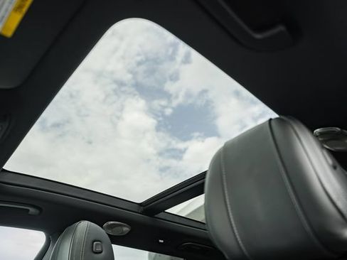 Used 2025 Mercedes-Benz GLS 450 4MATIC image 41