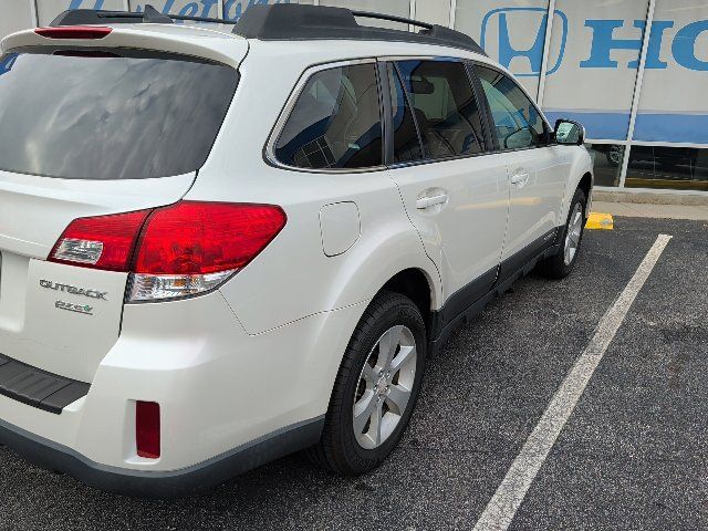 Used 2014 Subaru Outback 2.5i Premium AWD/4WD image 3