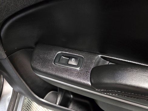 Used 2019 Chrysler 300 Touring w/ Sport Appearance Package image 34