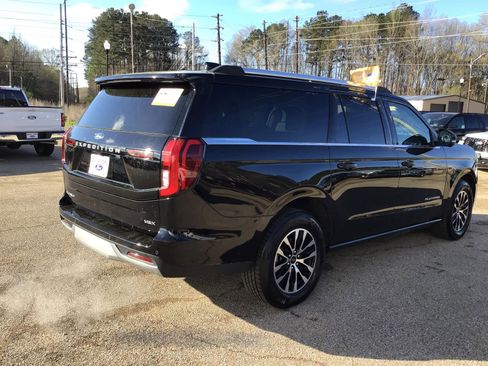 Certified 2025 Ford Expedition Max Platinum image 9