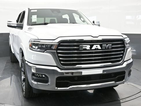 Used 2025 RAM 1500 Laramie image 9