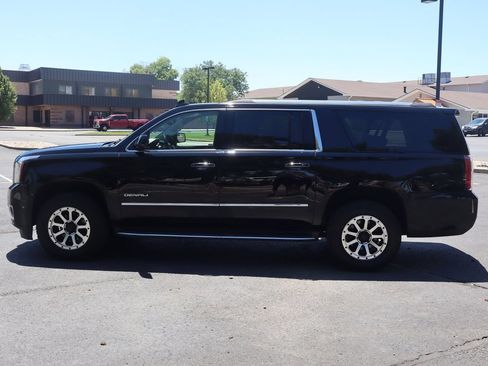 Used 2016 GMC Yukon XL Denali w/ Open Road Package AWD/4WD image 9