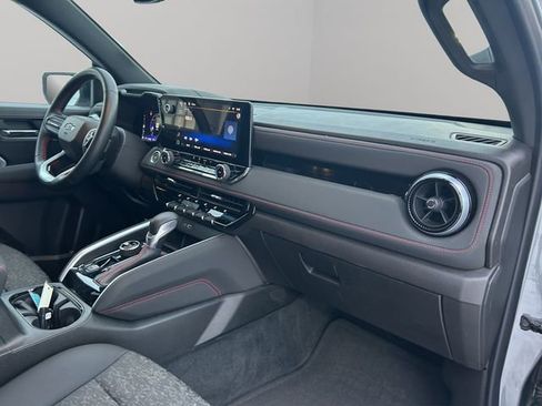 Used 2023 Chevrolet Colorado Z71 image 28