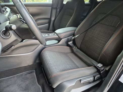 Used 2024 Honda HR-V Sport image 15