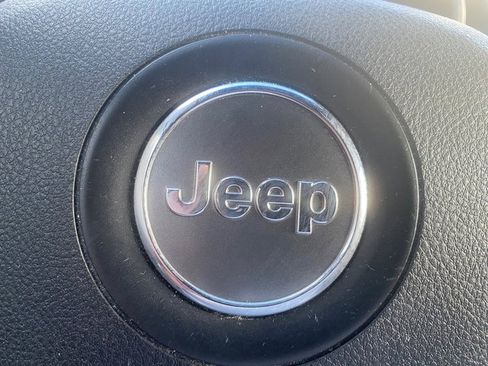 Used 2018 Jeep Grand Cherokee Limited w/ Trailer Tow Group IV image 10