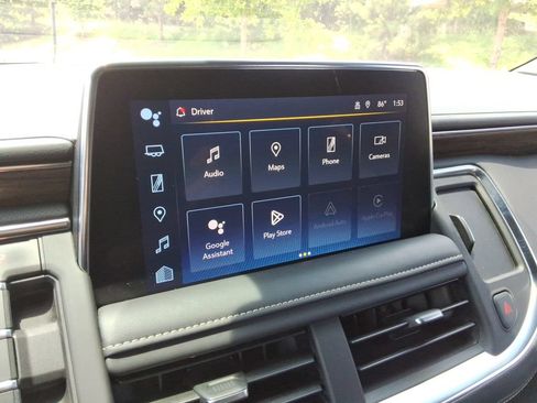 Used 2023 Chevrolet Suburban Premier w/ Premium Package 2 AWD/4WD image 34