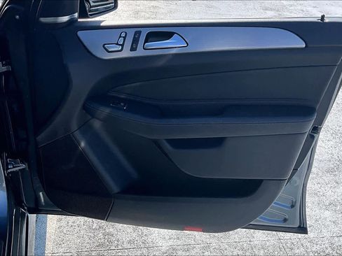 Used 2019 Mercedes-Benz GLE 43 AMG 4MATIC image 23