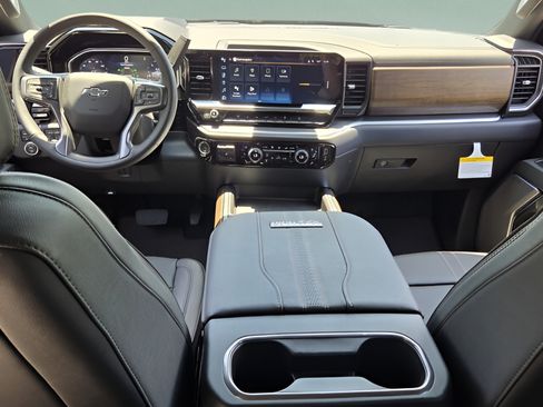 New 2026 Chevrolet Silverado 2500 High Country w/ Midnight Edition AWD/4WD image 12