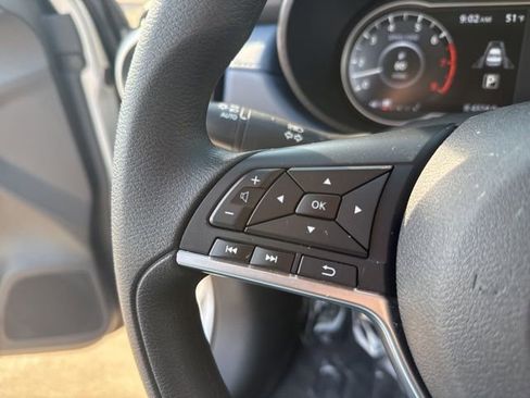 Used 2025 Nissan Versa SV image 16