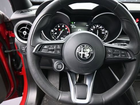 Used 2023 Alfa Romeo Stelvio Ti image 23
