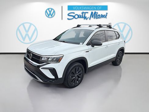 Certified 2022 Volkswagen Taos S FWD image 3