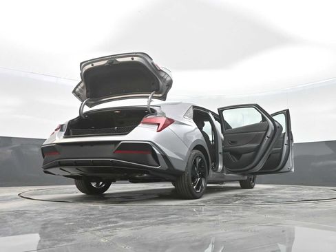 New 2026 Hyundai Elantra SEL Sport Premium image 34