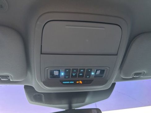 Used 2022 Ford Explorer XLT w/ Equipment Group 202A image 29