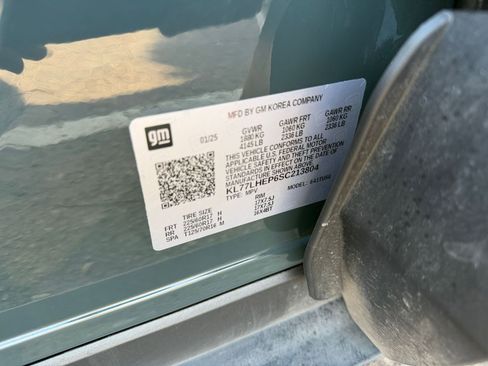 Used 2025 Chevrolet Trax LT image 27