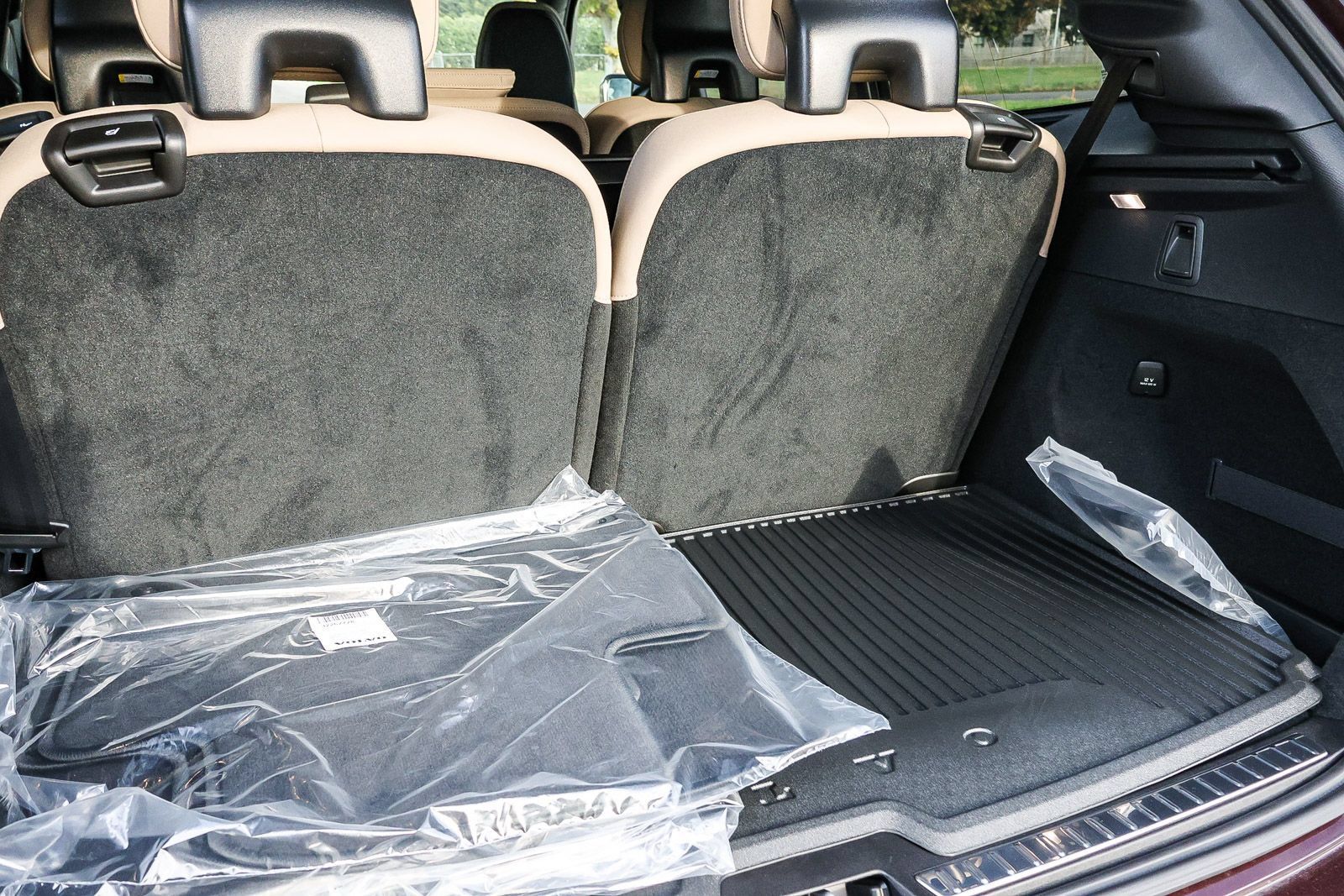 Used 2026 Volvo XC90 B5 Plus w/ Protection Package AWD/4WD image 26