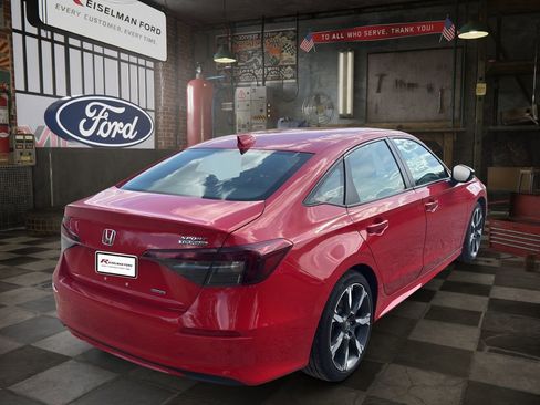 Used 2025 Honda Civic Sport Touring image 6