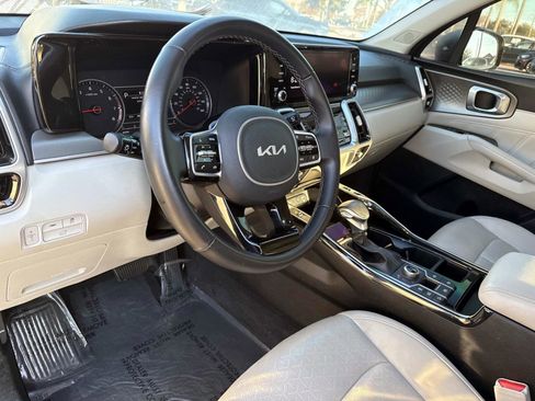 Used 2022 Kia Sorento SX image 26