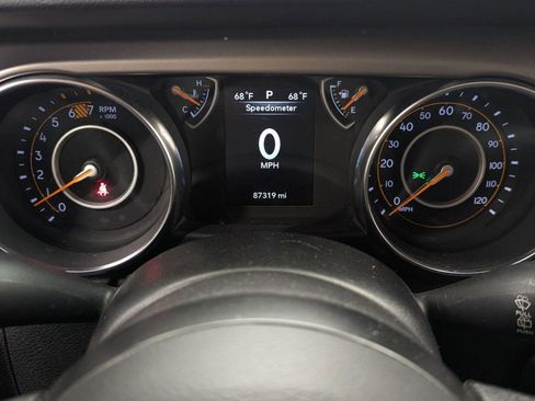 Used 2020 Jeep Wrangler Unlimited Sport image 14