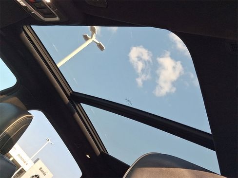 Used 2021 RAM 1500 Limited w/ Night Edition image 15