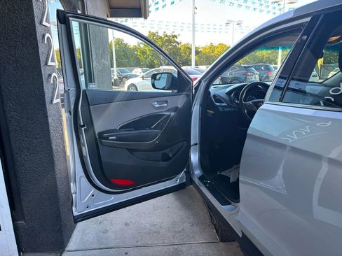 Used 2018 Hyundai Santa Fe Sport image 8