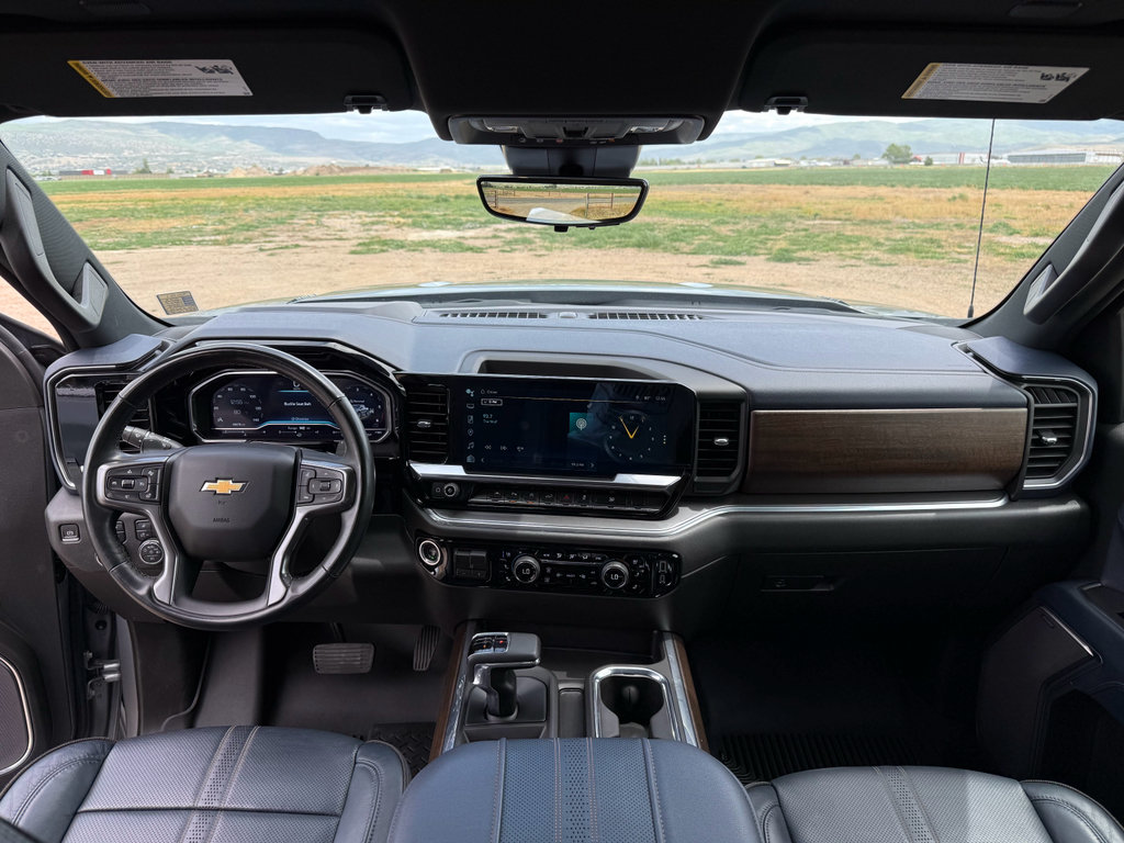 Used 2023 Chevrolet Silverado 1500 High Country w/ Technology Package AWD/4WD image 33