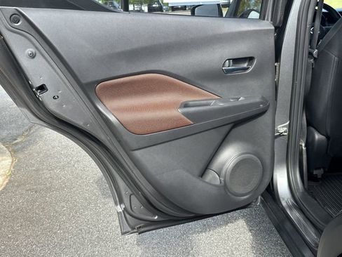 Used 2021 Nissan Kicks SR FWD image 22