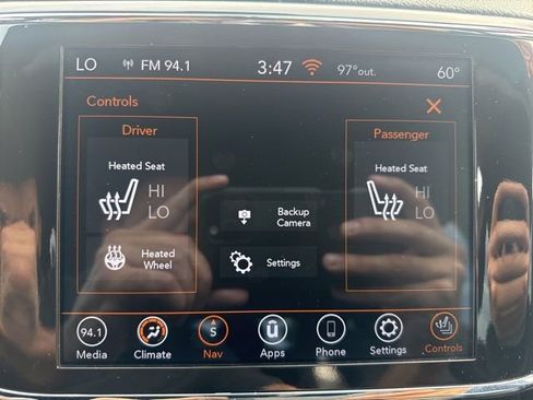 Used 2022 Jeep Grand Cherokee Limited image 18