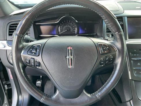 Used 2013 Lincoln MKS Sedan 4D image 16