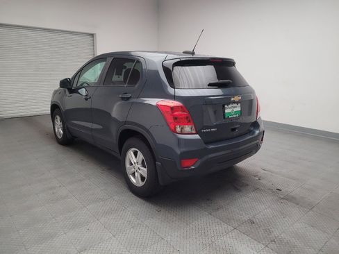 Used 2022 Chevrolet Trax LS w/ Tint and Cruise Package AWD/4WD image 5