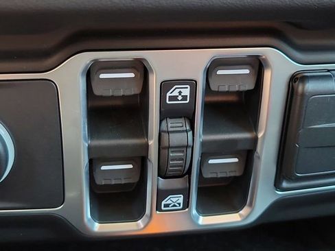 New 2026 Jeep Gladiator Sport image 23